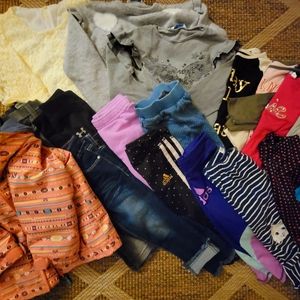 LOT OF TODDLER GIRL CLOTHES 2T and 3T ,18 pieces